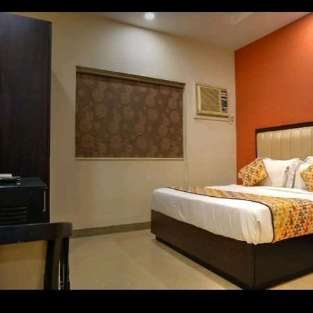 Hotel Deviram Palace Agra  Exteriér fotografie