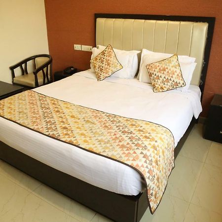 Hotel Deviram Palace Agra  Exteriér fotografie