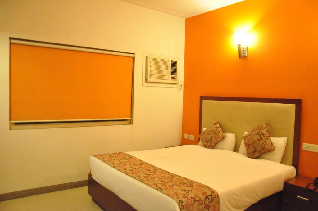 Hotel Deviram Palace Agra  Exteriér fotografie